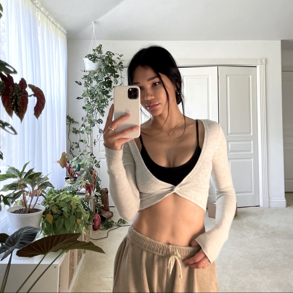 urban outfitters long sleeve crop XS